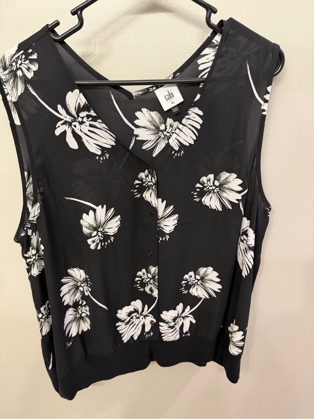 CAbi Black and White Floral Sleeveless Button-Front Top